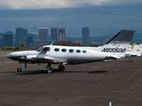 N555DG @ SMO - N555DG parked on the tarmac in Santa Monica - by Torsten Hoff