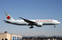 C-FNNH @ KPAE - /