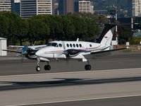 N96WC @ KSMO - N96WC arriving on RWY 21 - by Torsten Hoff