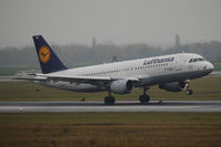 D-AIQS @ VIE - Airbus A320-211 - by Juergen Postl