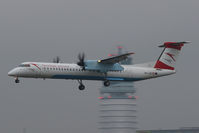 OE-LGE @ VIE - Bombardier Inc. DHC-8-402 - by Juergen Postl
