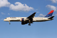 N683DA @ KSEA - / - by Nick Dean