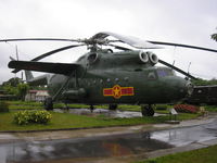 7609 - Hanoi , Air Force museum - by Henk Geerlings