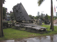 UNKNOWN - Hanoi, B-52 museum - by Henk Geerlings