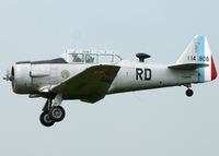 F-AZRD @ LFFQ - North American AT-6D Texan F-AZRD painted as French Air Force 114906/RD F-AZRD @ LFFQ - North American AT-6D Texan F-AZRD painted as French Air Force 114906/RD