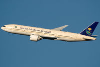 HZ-AKK @ LOWW - late evening departure