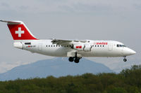 HB-IXF @ LSGG - /