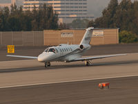 N512TB @ SMO - N512TB departing from RWY 21 into a sky full of smoke from wildfires. - by Torsten Hoff