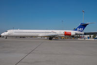 SE-DIL @ VIE - SAS MD80 - by Yakfreak - VAP