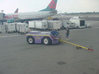 N175AW @ LAX - Awaiting passengers and luggage at LAX - by Helicopterfriend