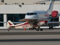 N3907Z @ SMO - N3907Z taxiing - by Torsten Hoff