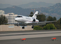 N520JF @ SMO - N520JF arriving on RWY 21 - by Torsten Hoff
