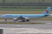 HL7587 @ VIE - Korean Air Airbus A330-300 - by Thomas Ramgraber-VAP