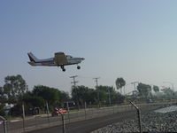 N2226N @ CCB - Approaching the threshold, passing over the fence - by Helicopterfriend
