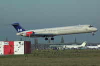 LN-ROR @ LOWW - SAS - by Delta Kilo