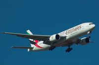 A6-EMJ @ VIE - EMIRATES triple seven - by Delta Kilo