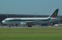 I-BIKF @ LOWW - Alitalia - by Delta Kilo