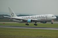 OE-LAT @ LOWW - AUSTRIAN - by Delta Kilo