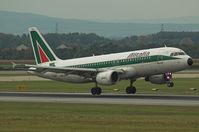 I-BIKA @ LOWW - Alitalia - by Delta Kilo