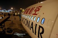 B-HYI @ VHHH - Dragonair KA431 arriving from Koahsiung - by Michel Teiten ( www.mablehome.com )