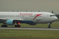 OE-LAX @ VIE - AUSTRIAN - by Delta Kilo