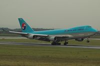 HL7437 @ LOWW - Koean Air Cargo - by Delta Kilo