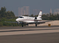 N610QS @ KSMO - N610QS arriving on RWY 21 - by Torsten Hoff
