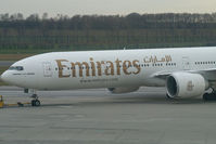 A6-ECE @ VIE - Emirates Boeing 777-300 - by Thomas Ramgraber-VAP
