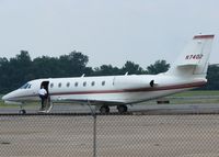 N7402 @ DTN - Parked at Downtown Shreveport. - by paulp