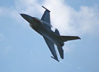 88-0521 @ SUA - F-16C