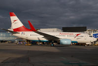 OE-LNN @ VIE - Austrian Airlines Boeing 737-700 - by Yakfreak - VAP