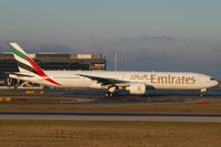 A6-EBP @ VIE - Emirates Boeing 777-300 - by Yakfreak - VAP