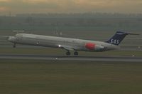 LN-ROM @ LOWW - SAS  MD81 - by Delta Kilo