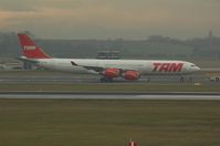 PT-MSL @ LOWW - TAM  A-340-541 with the engine test of the Austrian technology - by Delta Kilo