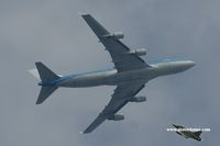 PH-BFU - KLM over Victoria Harbour , Hong Kong - by Michel Teiten ( www.mablehome.com )