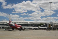 VH-VBR @ YPPH - Virgin Blue apron