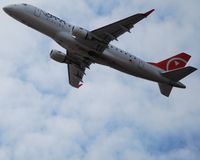 N608CZ @ SAT - Into a roaring wind