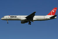 N531US @ LAS - visitor - by Wolfgang Zilske