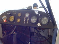 N82805 @ CCB - Rebuilt instrument panel - by Helicopterfriend