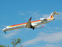 EC-JZV @ LEBL - On final to RWY 25R. - by Jorge Molina