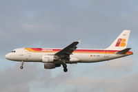 EC-JFH @ EBBR - arrival of flight IB3206 to rwy 25L