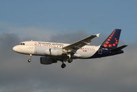 OO-SSM @ EBBR - arrival of flight SN2824 to rwy 25L
