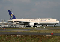 HZ-AKE @ LFPG - Rolling for departure via parallels runways... - by Shunn311