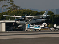 N405CC @ SMO - N405CC arriving on RWY 21 - by Torsten Hoff
