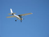 N704UT @ SZP - 1976 Cessna 150M, Continental O-200 100 Hp, instruction flight on final for Rwy 04 - by Doug Robertson