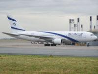 4X-EAE @ LFPG - Another 762, yay ! Under heavy rain... - by Guillaume BESNARD