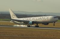 OE-LAZ @ LOWW - AUSTRIAN AIRLINES - by Delta Kilo