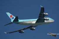 HL7404 @ VHHH - Korean Air - by Michel Teiten ( www.mablehome.com )
