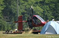 N80825 @ SFQ - Sitting on her trailer, before rotor attachment