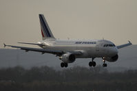 F-GRHH @ VIE - Airbus A319-111 - by Juergen Postl
